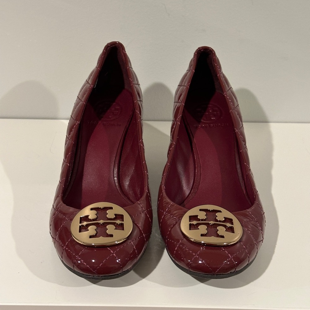 Tory Burch Quilted Ballet wedge in a red patent leather finish - size 8M